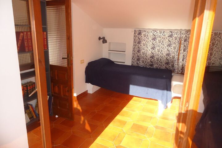 Room 2 of 47