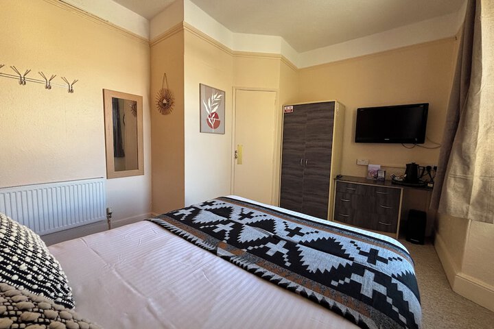 Room 34 of 94