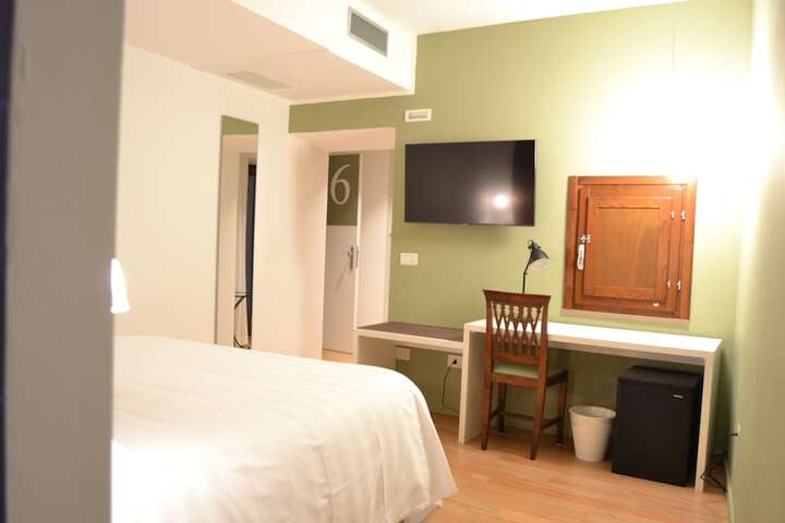 Room 40 of 93