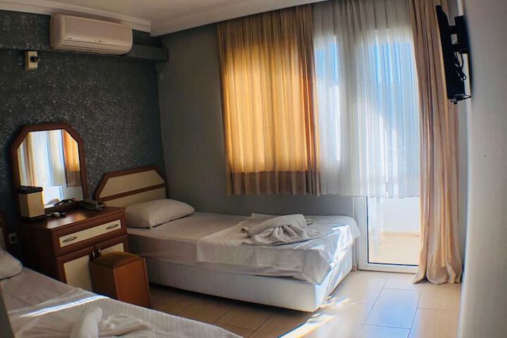 Room 10 of 51
