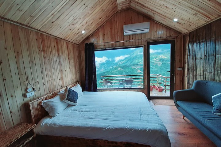 Room 3 of 20
