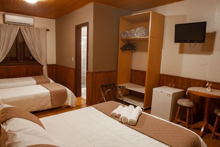 Room 17 of 47