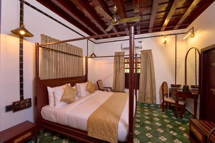 Room 3 of 21