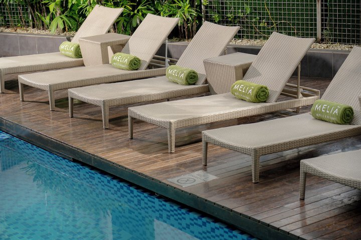 Hotel with Pool