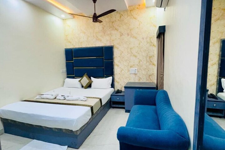 Room 10 of 49