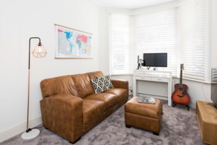 Room 16 of 16