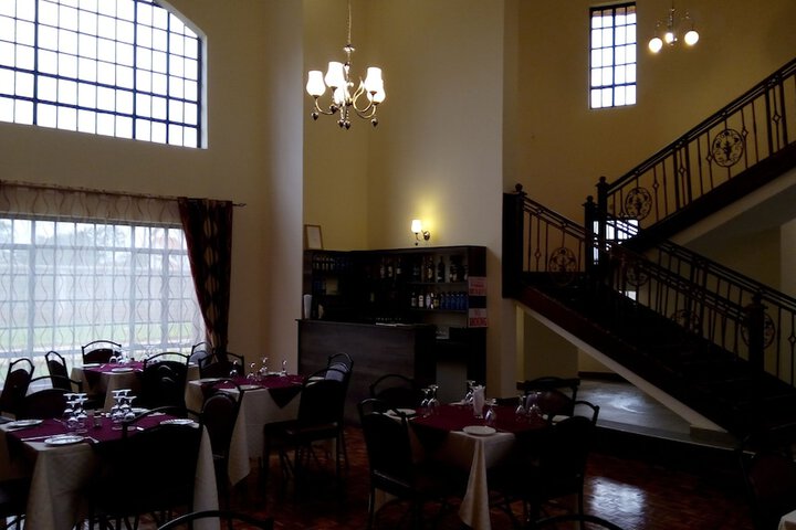 Dining 15 of 23