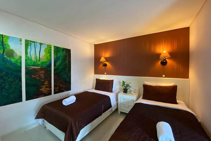 Room 20 of 48