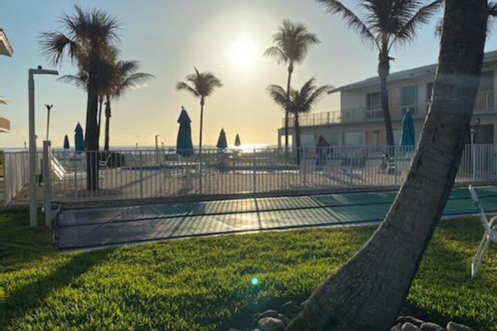 Sunrise Ocean Suites in Pompano Beach, FL