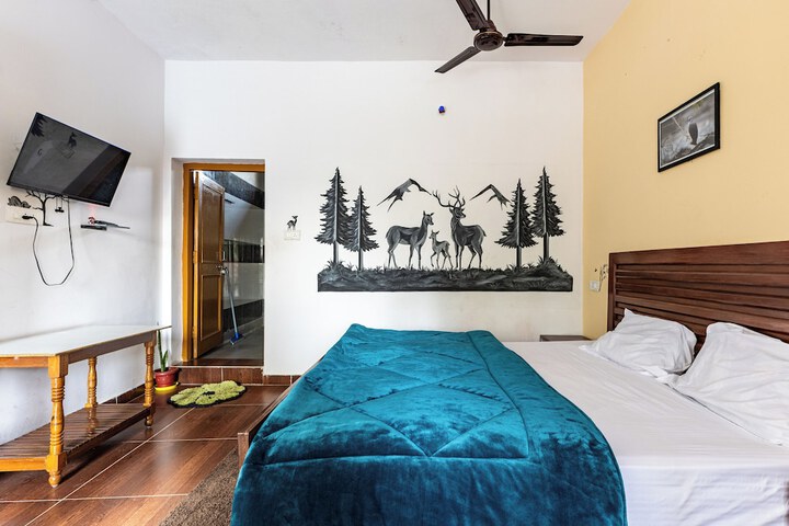 Room 8 of 33