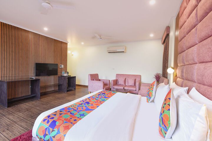Room 20 of 39
