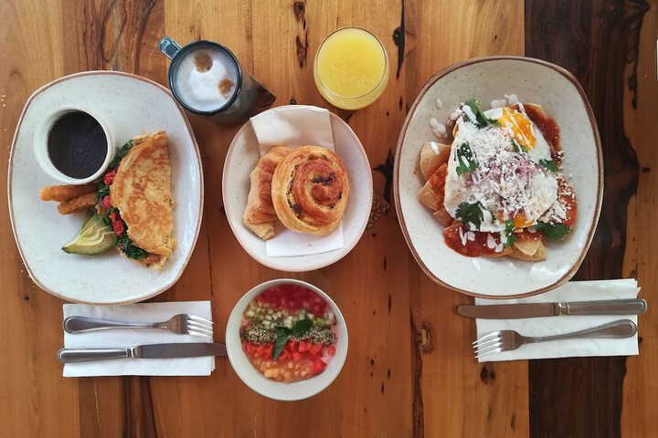 Breakfast/Coffee Service 78 of 95
