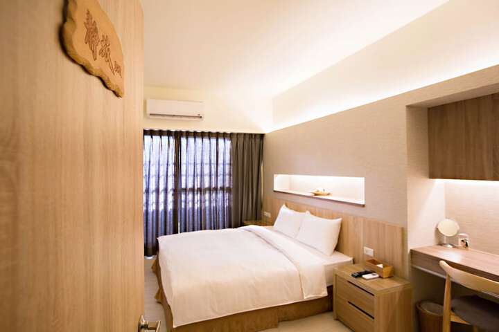 Room 8 of 59