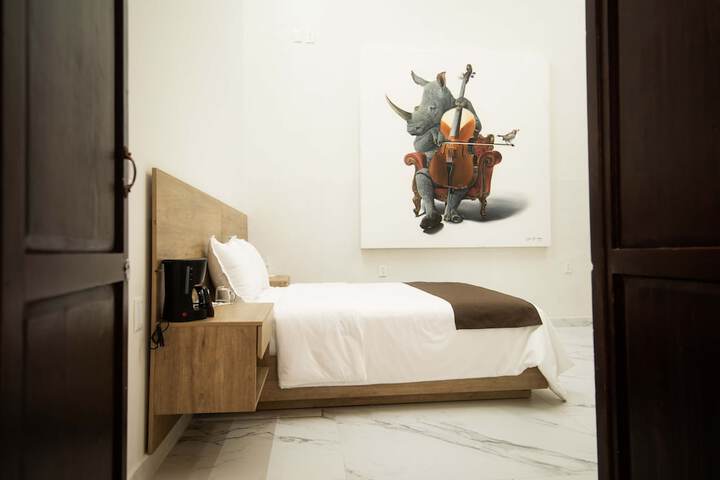 Room 11 of 23
