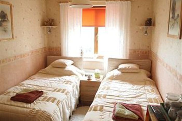 Room 8 of 20