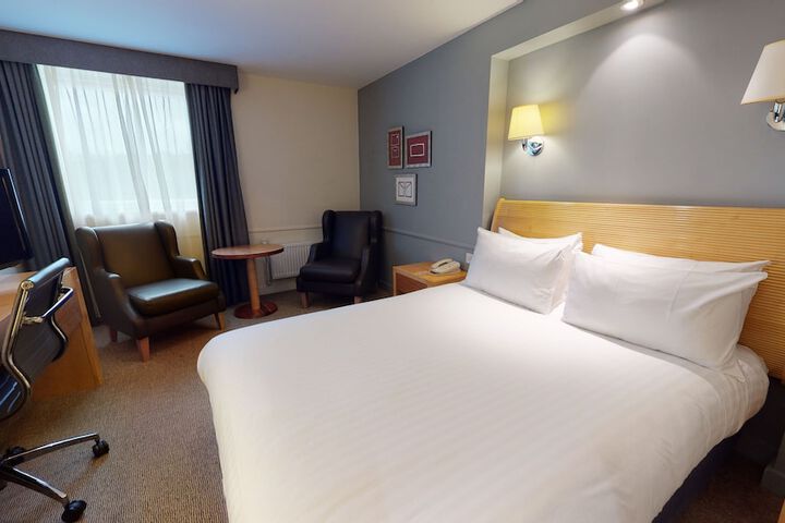 Room 21 of 152