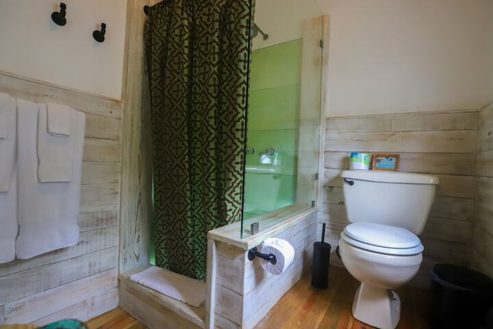 Room 85 of 149