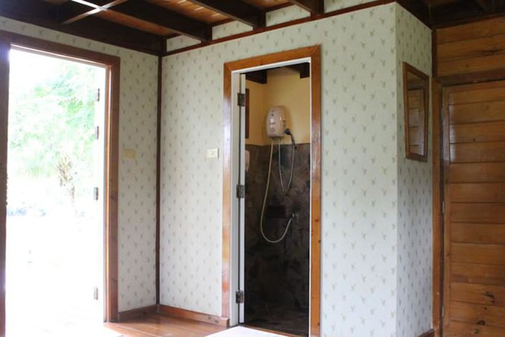 Room 21 of 39