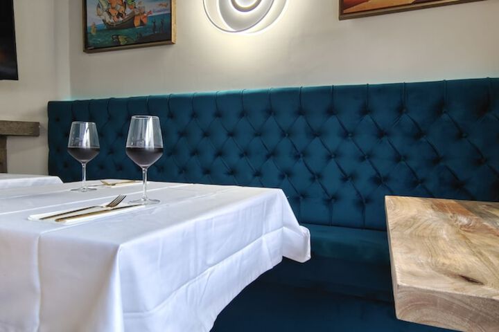 Dining 7 of 10