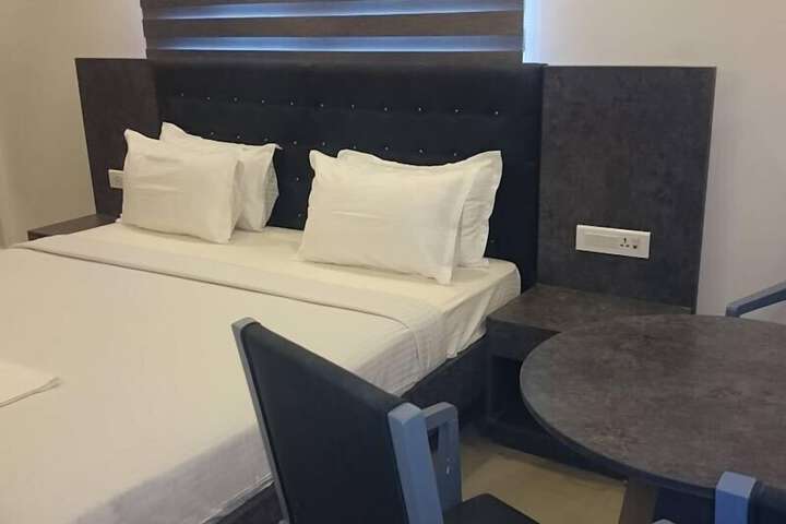 Lounge 60 of 74