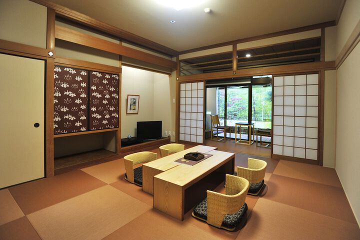 Room amenity