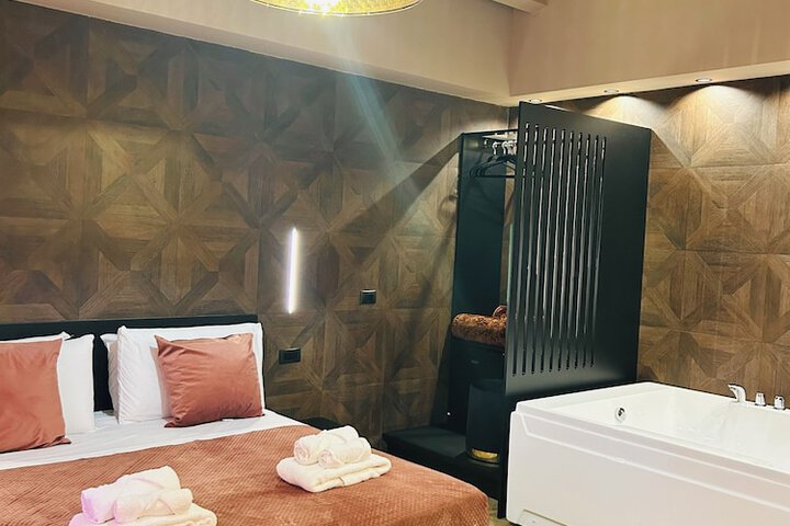 Room 37 of 183