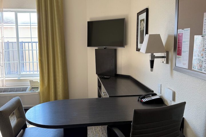 Room 8 of 22