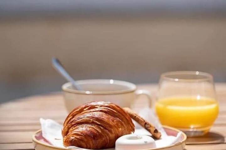 Breakfast/Coffee Service 43 of 51