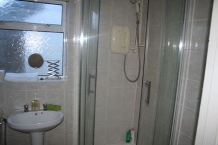 Room 2 of 17