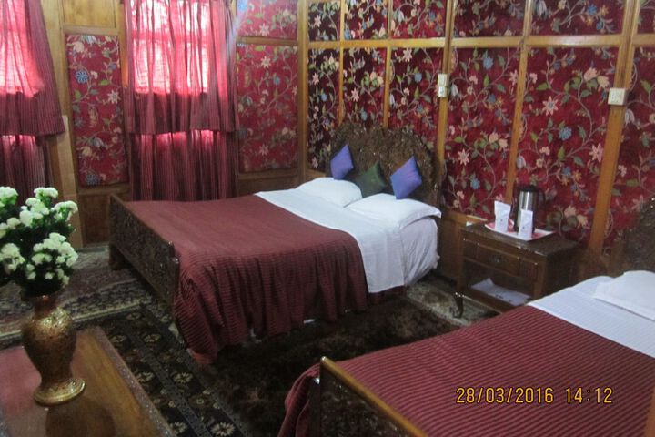 Room 4 of 36