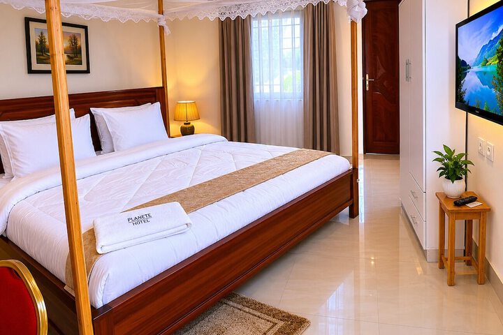 Room 15 of 106
