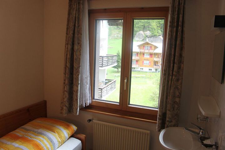 Room 10 of 41