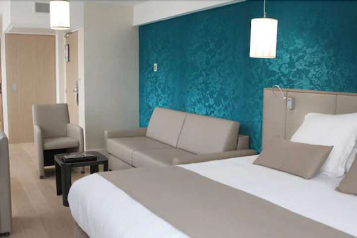 Room 44 of 87