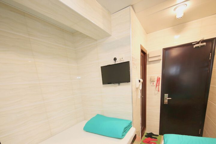 Room 81 of 119