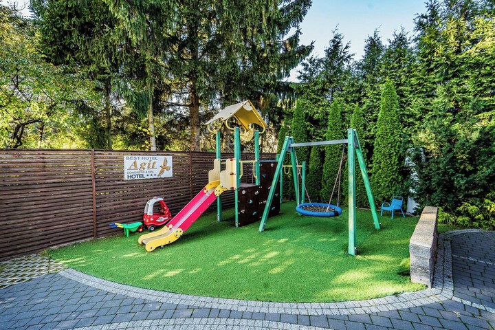 Childrens Activities 77 of 103