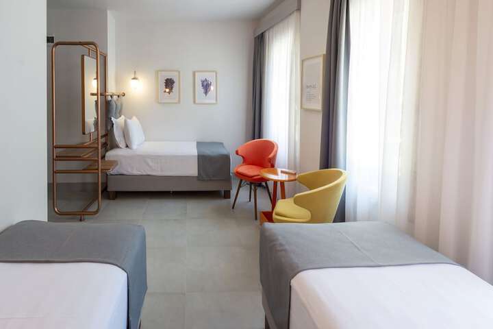 Room 3 of 18