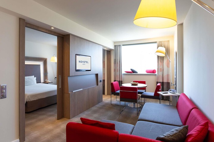 Room 11 of 216
