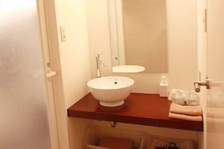 Room 25 of 36