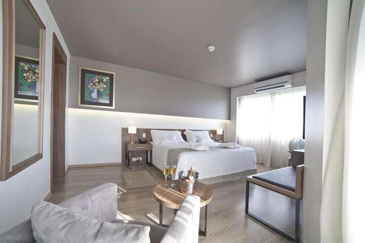 Room 18 of 73