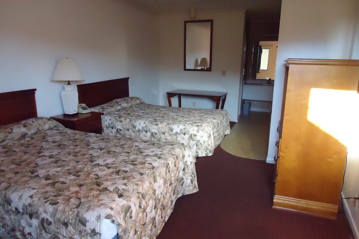 Room 11 of 20