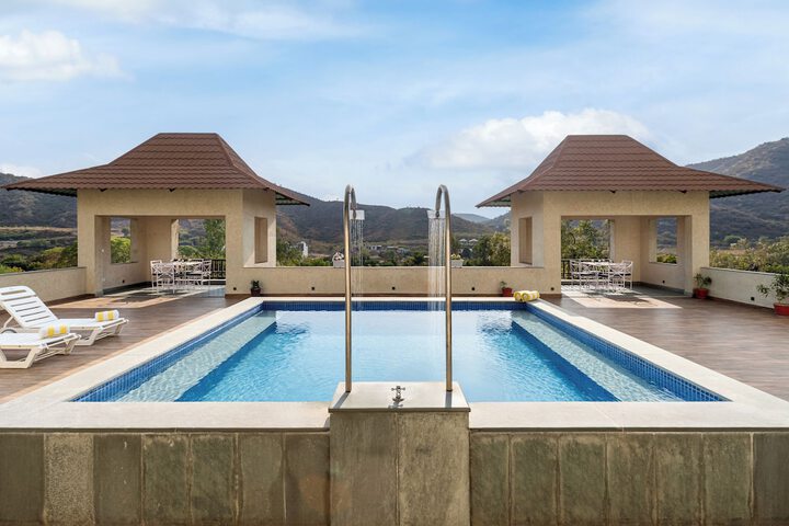 Pool 52 of 83