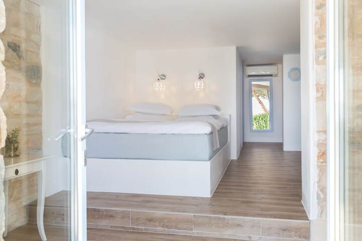 Room 45 of 120