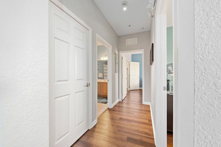 Ballroom/Hall 54 of 57