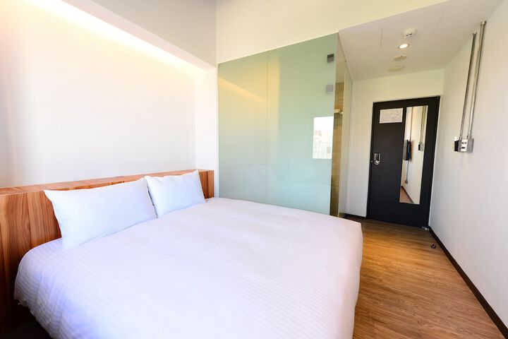 Room 9 of 53
