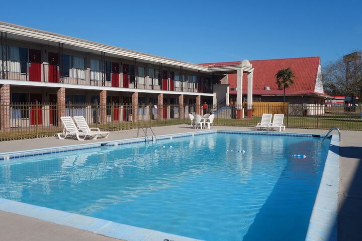 Pool 23 of 30