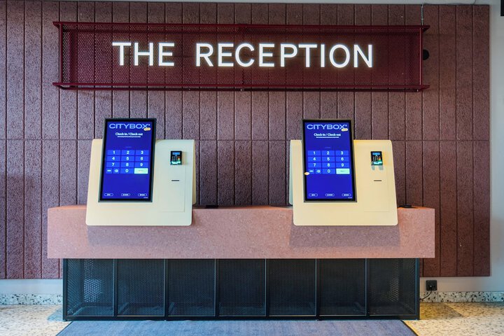 Check-in/check-out kiosk