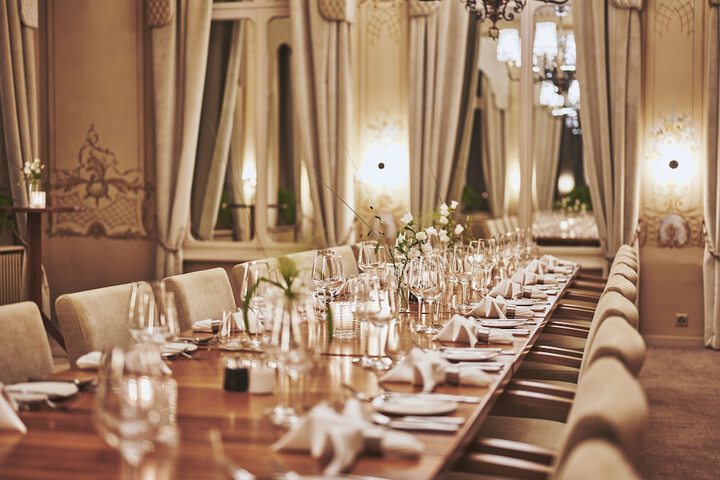 Dining 60 of 88