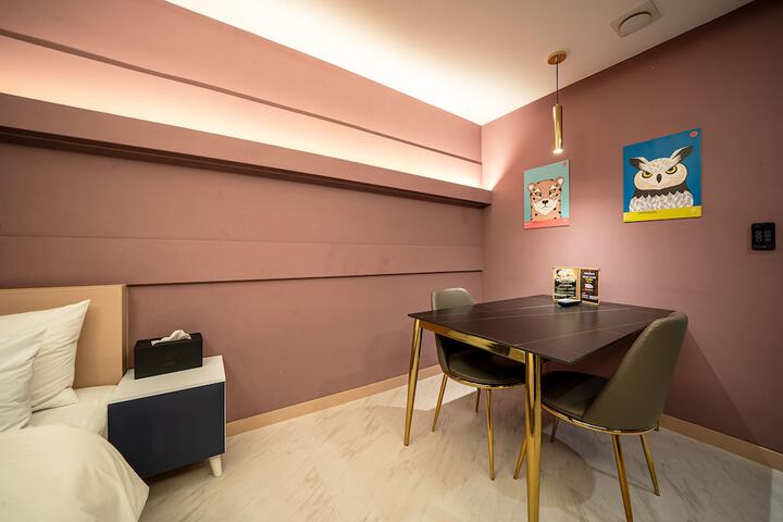 Room 38 of 57