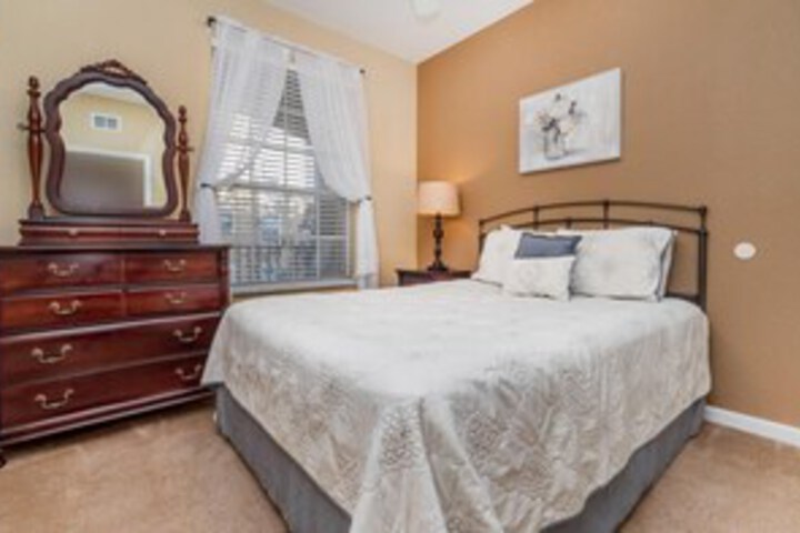 Room 25 of 29