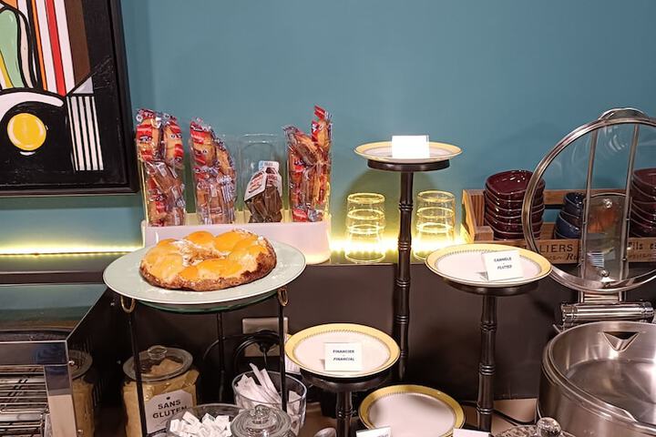 Breakfast buffet